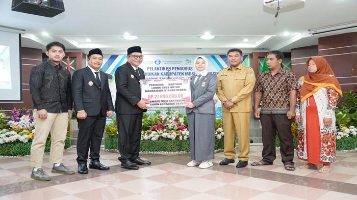 Pemkab Muba Wujudkan Mimpi Rini Aprilia Kuliah di Belanda dengan Bantuan Biaya Hidup