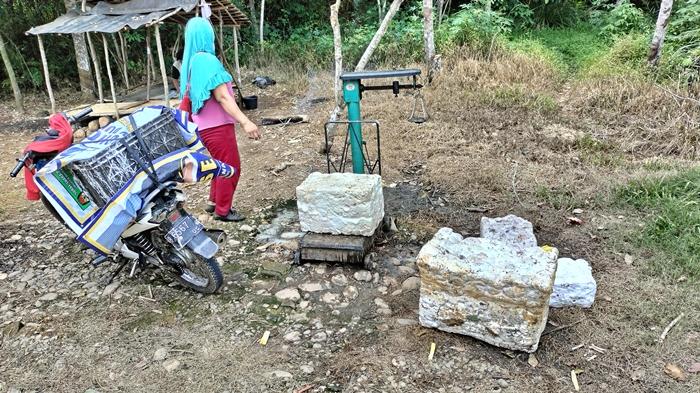 Salah-satu-pengepul-karet-di-Desa-Bumi-Agung-Kecamatan-Muara-Beliti-Kabupaten-Musi-Rawas-Sumsel.jpg