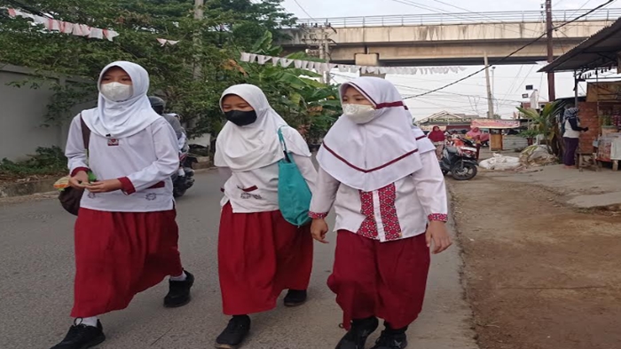 Siswa-Palembang-pakai-masker.jpg