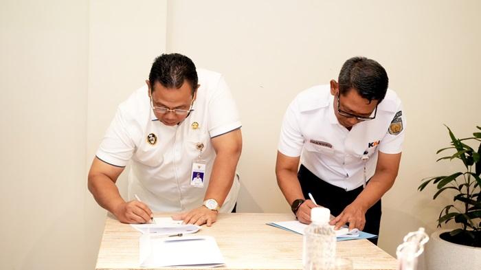 KAI Divre III Palembang Tandatangani Kerjasama dengan KSOP Kelas I Palembang Terkait Penggunaan TUKS - Tandatangani-Kerja-Sama.jpg
