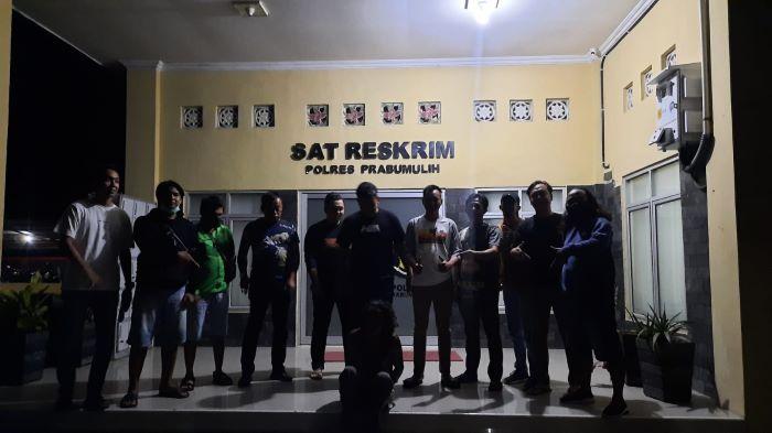 Tim-Gurita-Satreskrim-Polres-Prabumulih-menangkap-pelaku.jpg