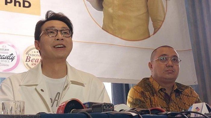 Ustaz-Derry-ungkap-alasan-dr-Richard-Lee-ke-Gereja-meski-mualaf.jpg