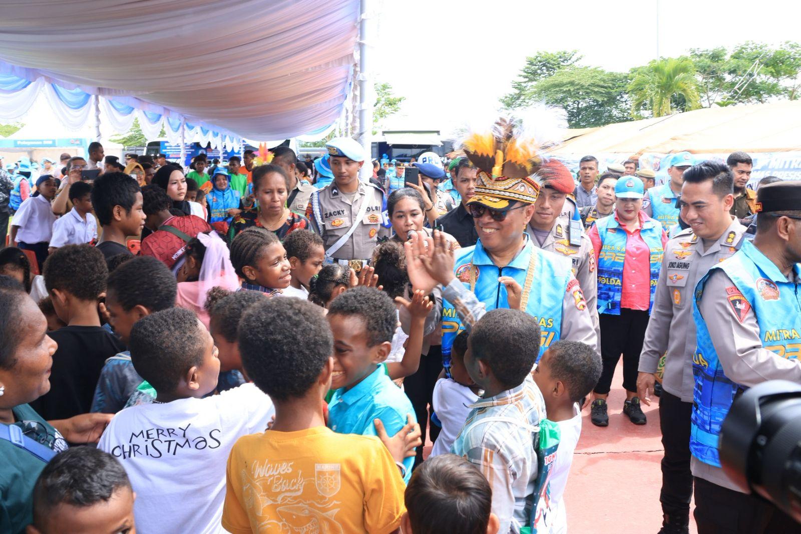 Wakapolri-Tinjau-Pameran-UMKM-Papua-Dorong-Ekonomi-Lokal-dan-Kesejahteraan-Masyarakat.jpg