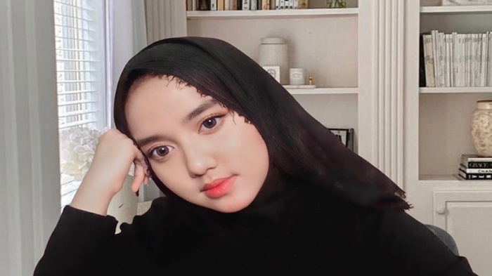 Wirda-Mansur-jilbab-hitam.jpg