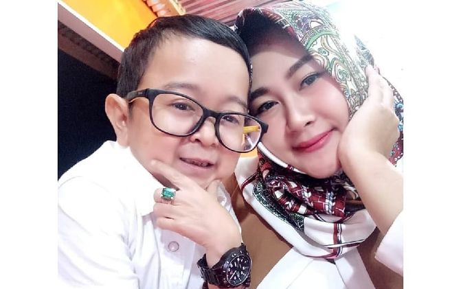 ahmad-firdaus-shelvie-hana-wijaya-daus-mini.jpg
