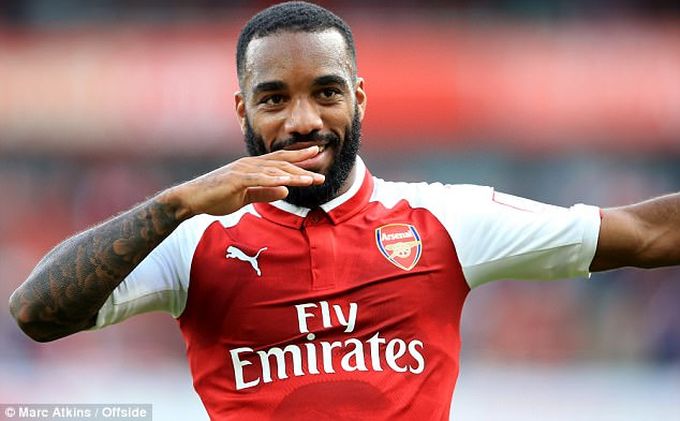 alexandre-lacazette1_20171004_090450.jpg