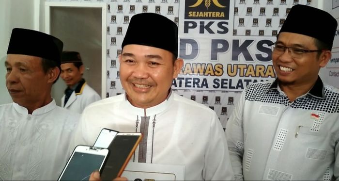 alfirmansyah-tengah-bakal-calon-bupati-muratara-di-pilkada-2020-dari-kalangan-pns.jpg