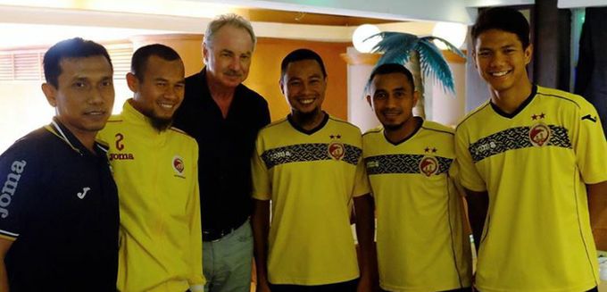Ini Pesan Alfred Riedl untuk Laskar SFC