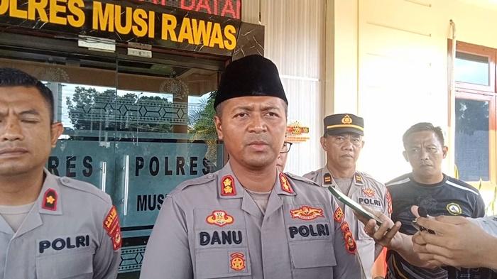 anggota-polisi-tewas-di-mura.jpg