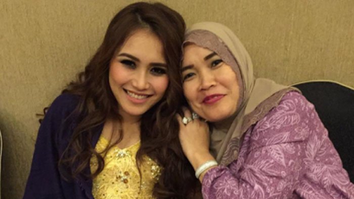 Ayu Ting Ting Ulang Tahun ke-26, Umi Kalsum Tulis Doa Mengharukan Ini