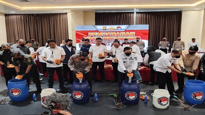 Polda Sumsel Musnahkan 49 Kilogram Sabu, Kapolda Sebut Asal Narkoba dari Segitiga Bulan Sabit