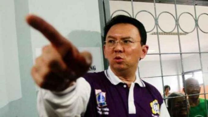 basuki-tjahaja-purnama-alias-ahok_20161101_192409.jpg