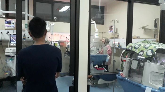 bayi-kembar-4-dirawat-di-ruang-nicu.jpg
