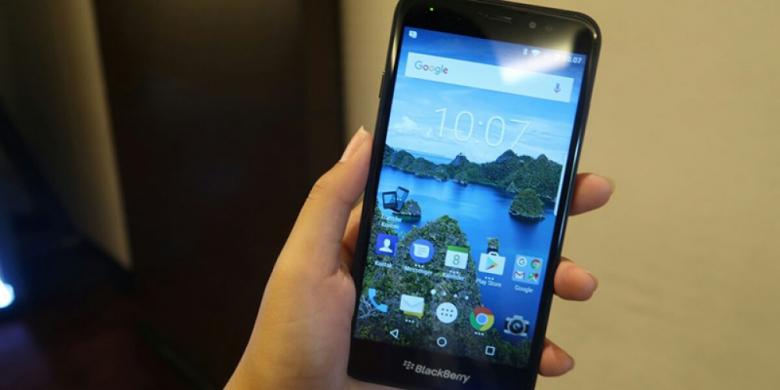 blackberry-aurora-dirilis-bb-merah-putih_20170309_161834.jpg