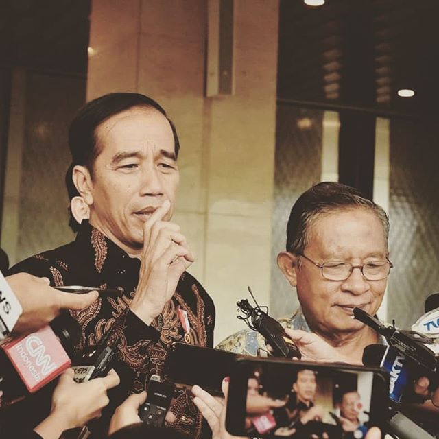 butuh-waktu-3-tahun-lebih-jokowi-cerita-perjuangan-ri-rebut-51-saham-freeport-lihat-harapannya_20180713_095401.jpg