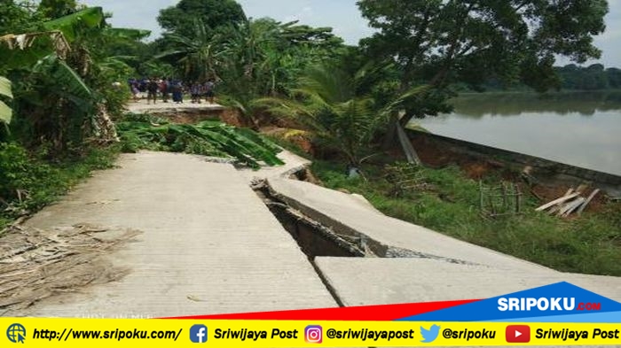 diduga-tergerus-sungai-lematang-dinding-penahan-beronjong-jebol21_20181017_172810.jpg
