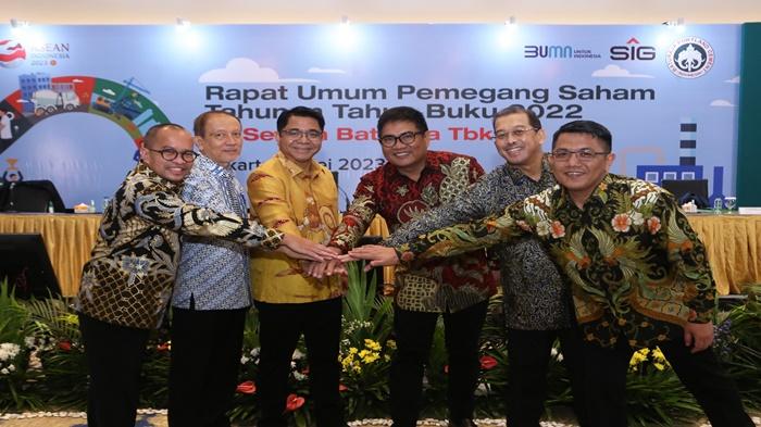 direksi-baru-semen-baturaja.jpg