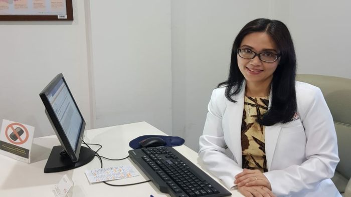 dokter-spesialis-kulit-di-rsud-bari-palembang-dr-lucille-spkk.jpg