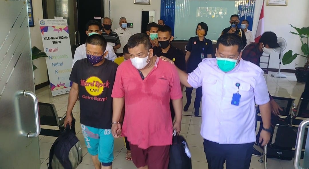 doni-anggota-dprd-palembang-dibawa-ke-jakarta.jpg