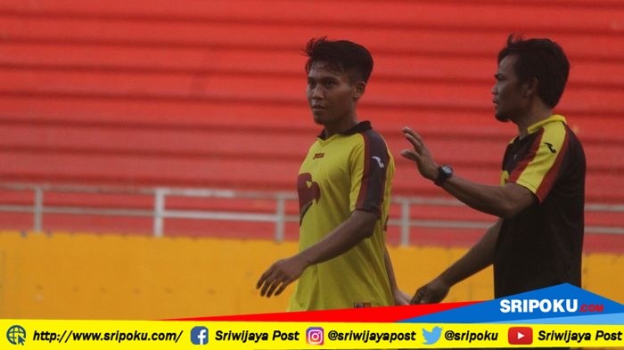 gelandang-sriwijaya-fc-hapit-ibrahim-1_20180521_141939.jpg