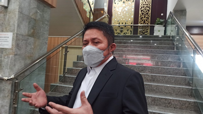 gubernur-sumsel-herman-deru-saat-diwawancarai-di-kantor-gubernur-sumsel.jpg