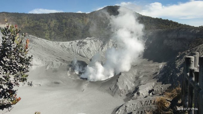 gunung-tangkuban-perahu-erupsi.jpg