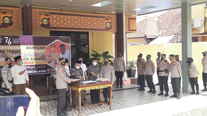 'Beras Ini Asli Ya Bukan Hoaks', Kapolda Sumsel Terima Bantuan 10 Ton Beras dari H Halim