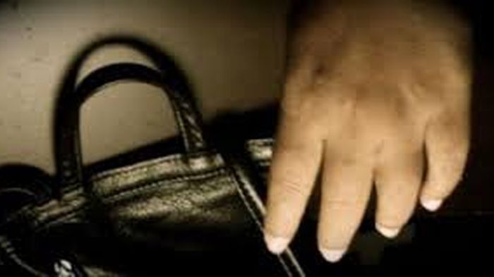 ilustrasi-mencuri-tas_20150918_190744.jpg