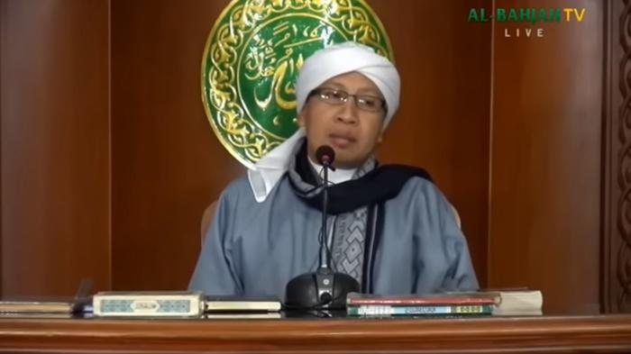 jawaban-Buya-Yahya-terkait-permasalahan-antara-memilih-istri-atau-ibu-bagi-suami.jpg