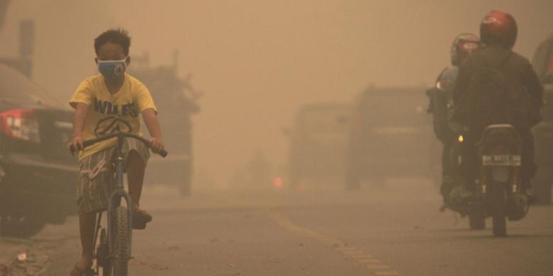 kabut-asap-di-pekanbaru_20160830_170718.jpg