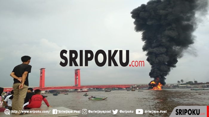 kapal-meledak-di-sungai-musi-palembang.jpg