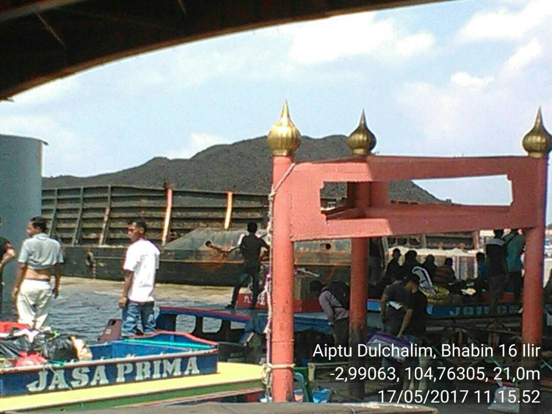 kapal-tongkang_20170517_115441.jpg