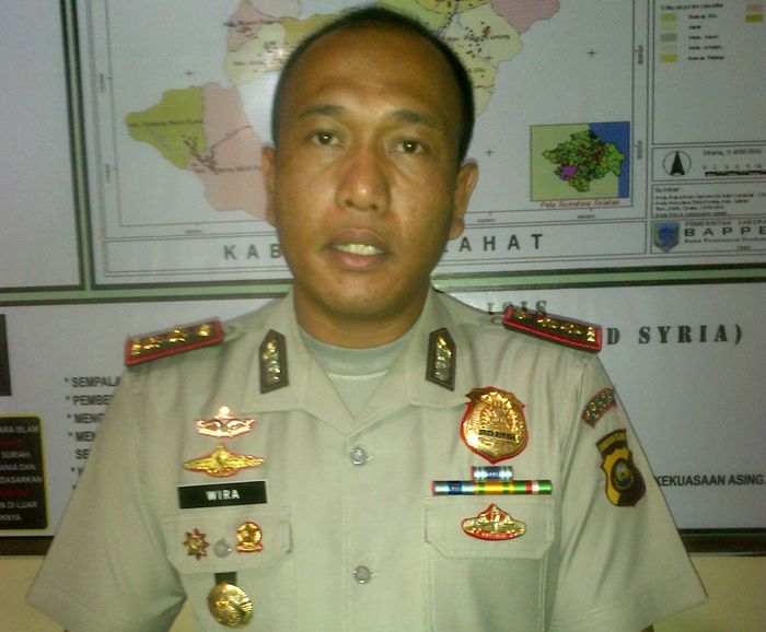 kapolres-lahat-akbp-wira-satya-triputra-sik-mh_20150907_144024.jpg