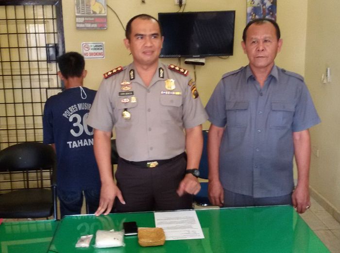 kapolres-musirawas-akbp-hari-brata234234_20161111_163735.jpg