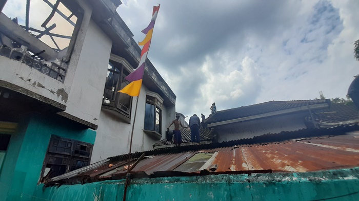 'Api-api tolong', Santri Berhamburan saat Mau Sholat, Ponpes Hidayatullah Kenten Laut Terbakar