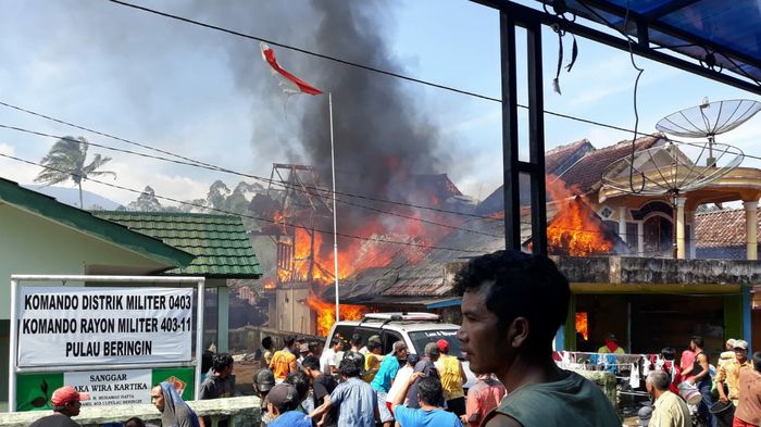 kebakaran-rumah-panggung-di-oku-selatan.jpg
