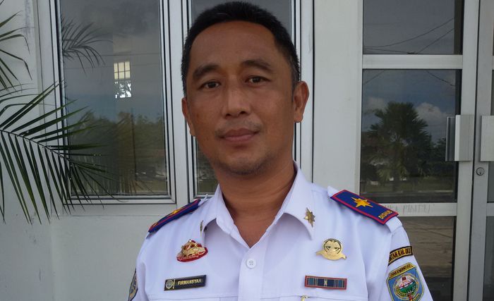 kepala-dinas-perhubungan-kabupatan-oku-firmansyah-st_20150711_114617.jpg