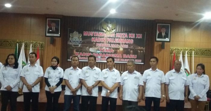 ketua-kadin-palembang-periode-2018-2023_20180208_173231.jpg