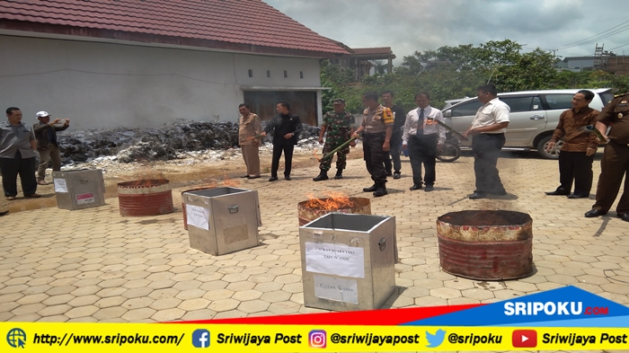 ketua-kpu-empatlawang-mabius-alhazan_20180312_161532.jpg