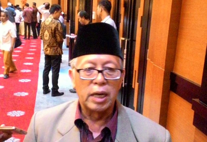 ketua-mui-sumsel-prof-h-aflatun-mukhtar_20170206_131545.jpg