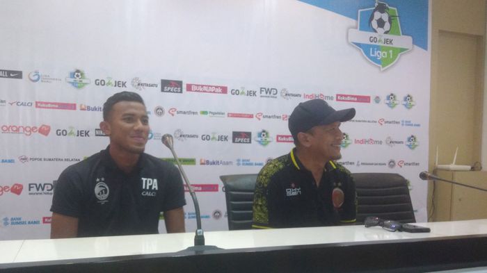 kiper-sriwijaya-fc-teja-paku-alam_20180427_192038.jpg