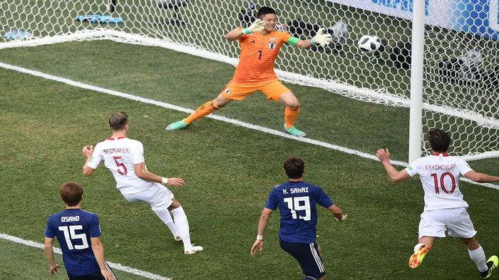 kolombia-cetak-gol-ke-gawang-jepang_20180629_001429.jpg