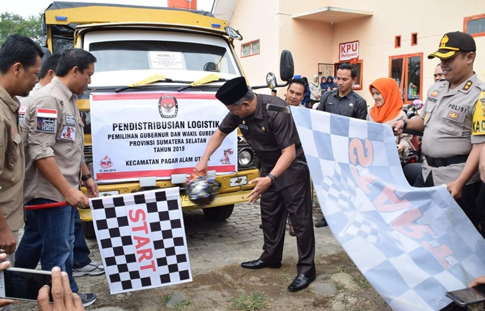 kpu-pagaralam-distribusikan-logistik-pilkada_20180626_140508.jpg
