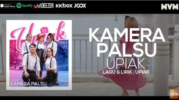 kunci-gitar-dan-lirik-lagu-kamera-palsu-upiak-yang-viral-di-tiktok-jerawat-bersemi-edit-sana-sini.jpg