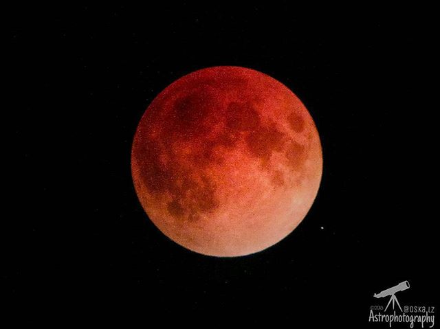 lokasi-lokasi-untuk-dapat-melihat-gerhana-bulan-total-blood-moon_20180727_133302.jpg