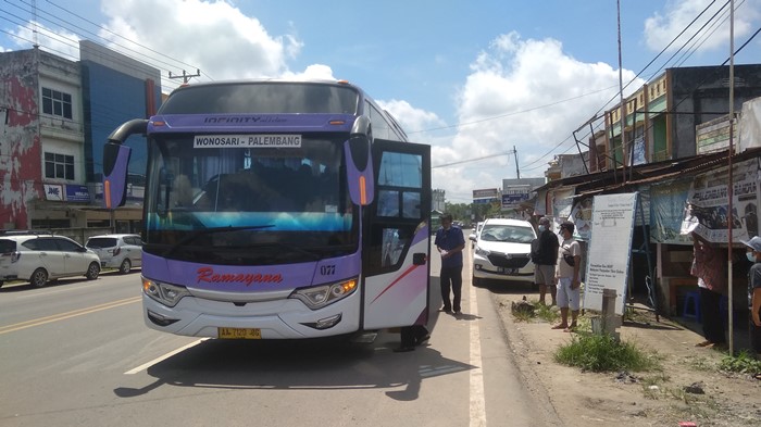 Loket Bus Sepanjang Jalan Sultan Mahmud Badaruddin II Palembang