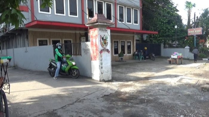 Tersenyum Tipis, Pengemudi Ojol di Palembang: Belum Ada Orderan Masuk, Padahal Ini Lebaran Kan