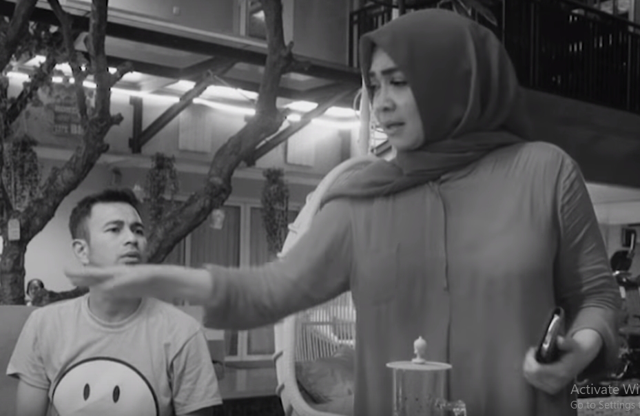 mama-rieta-dan-minta-tinggalkan-nagita1.jpg