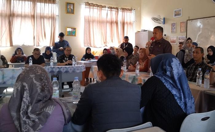 Viral Siswi Dianiaya Siswi di SMP Negeri 33 Palembang, 'Kami Minta Pelaku Dikeluarkan dari Sekolah' - Sripoku.com