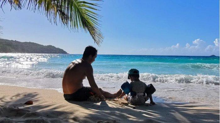 menikmati-pantai-dan-di-pulau-la-digue-seychelles.jpg